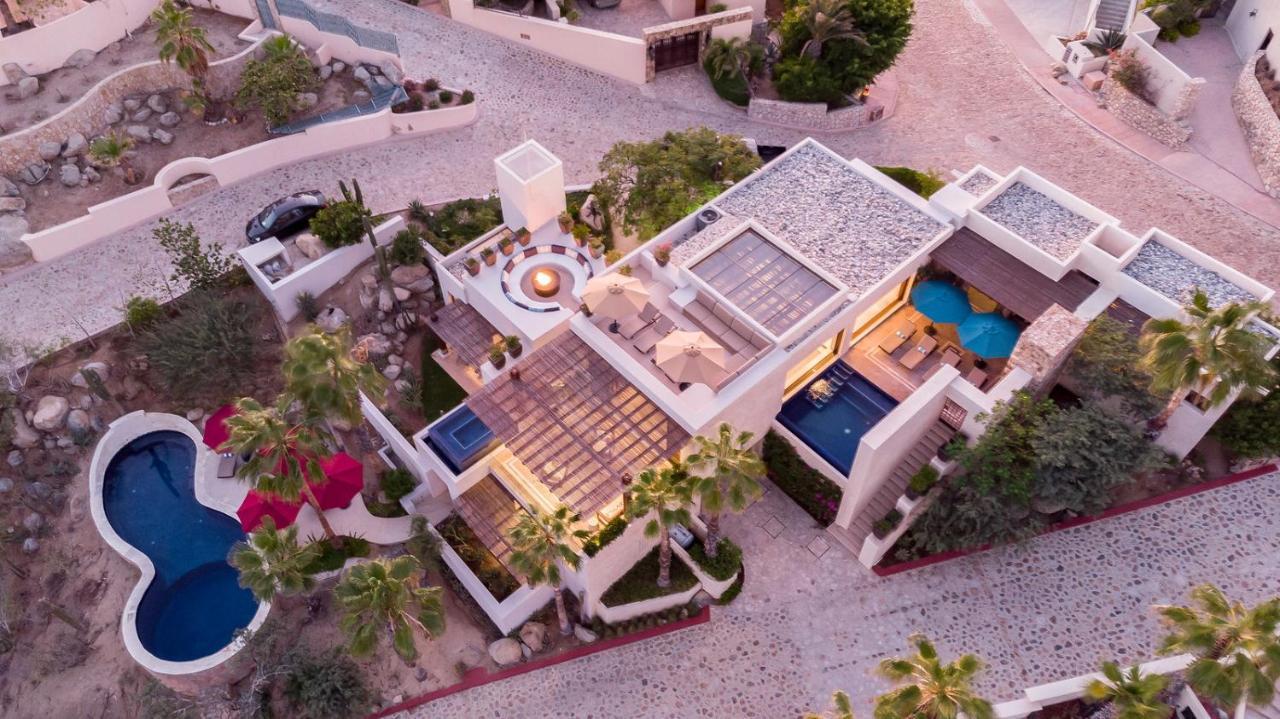 Contemporary Villa With 2 Pools, Walking Distance To Beach And Butler Included Cabo San Lucas Extérieur photo